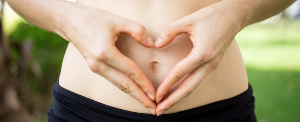 Digestion ventre main coeur